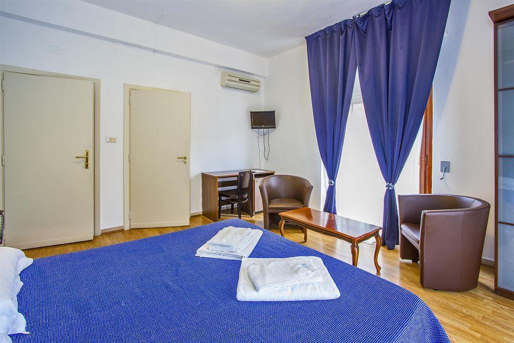 Mamma Sisi Bed & Breakfast Lecce Exterior photo